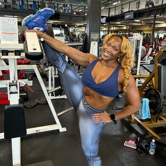 Meet your Posher, Edy.com - Picture 4 of 4